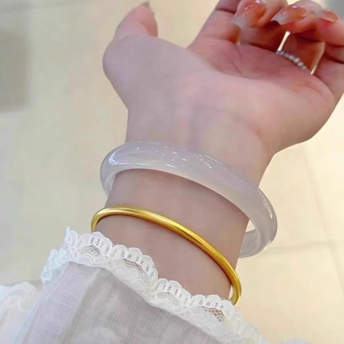 Pulsera "Luz de Luna Blanca": una muestra de amor eterno