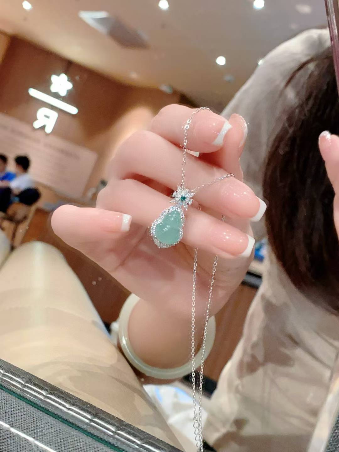 Collier gourde en argent sterling avec zircone cubique vert jade, double bénédiction, élégance intemporelle