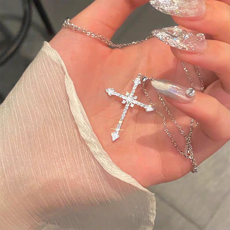 Collier croix épais en argent sterling avec strass - Pure Street Cred