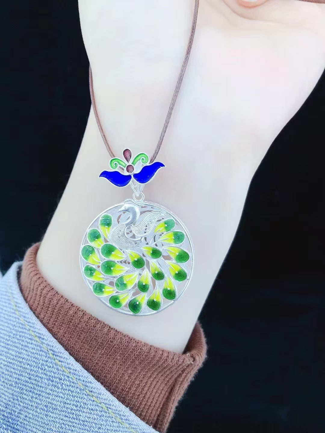 Collier avec pendentif « Paon dansant » et bénédiction – Argent pur 999,9 % et émail