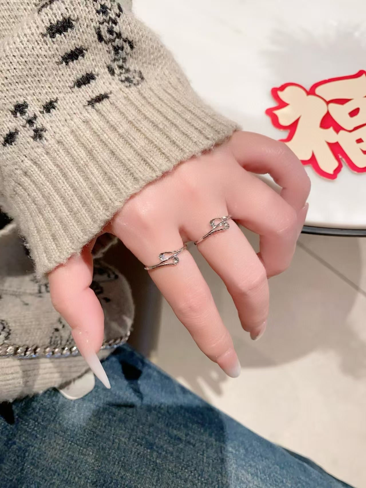 The Leweivi Hand-Forged Designer Silver Ring - Where Art Meets Adornment