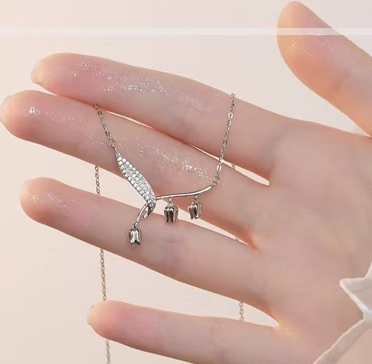 Collier pendentif « Muguet » en argent sterling 925 – Délicate fleur de pureté et de promesse