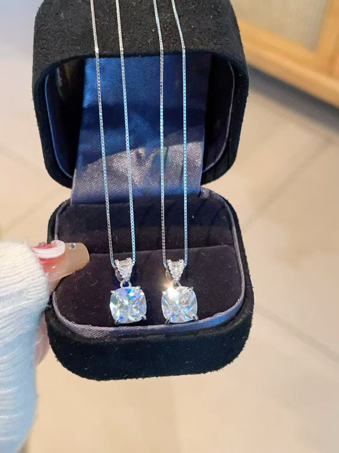 Collier pendentif en argent sterling 925 et zircone fait main « Élégance carrée » – Brillance géométrique, style intemporel