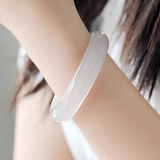 White Moonlight Bracelet – A Token of Eternal Love