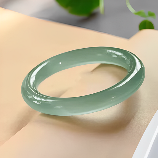 Icy Oil-Green Jadeite Bracelets，Nature's Captivating Elegance.