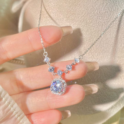 Collier scintillant en argent sterling de qualité supérieure avec zircones cubiques taille princesse