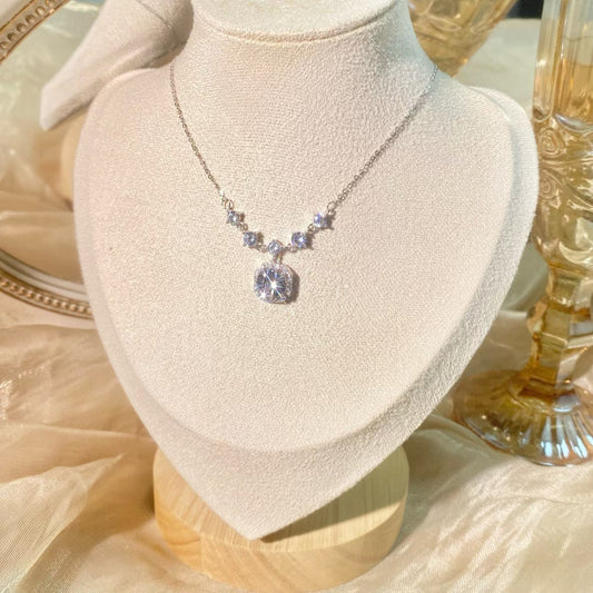 Collier scintillant en argent sterling de qualité supérieure avec zircones cubiques taille princesse