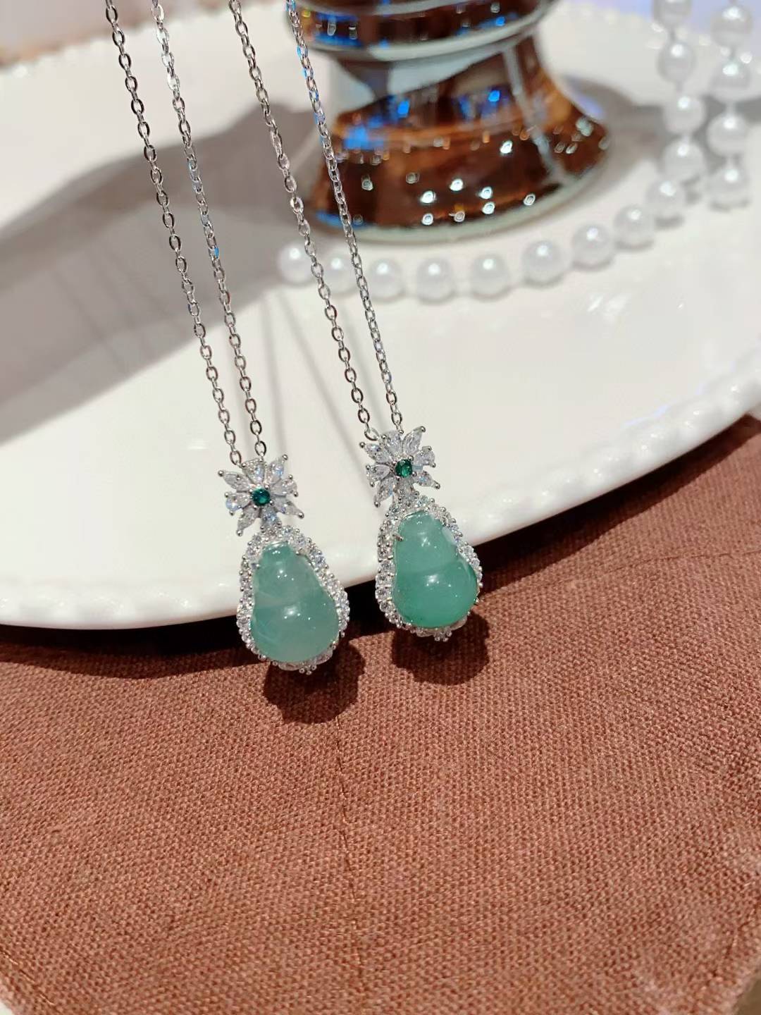 Collier gourde en argent sterling avec zircone cubique vert jade, double bénédiction, élégance intemporelle
