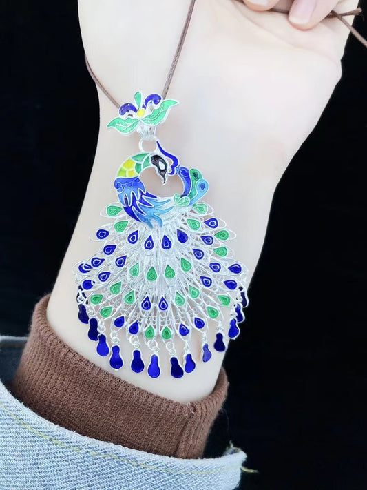 Collier pendentif bénédiction paon danse gracieuse, émail vibrant
