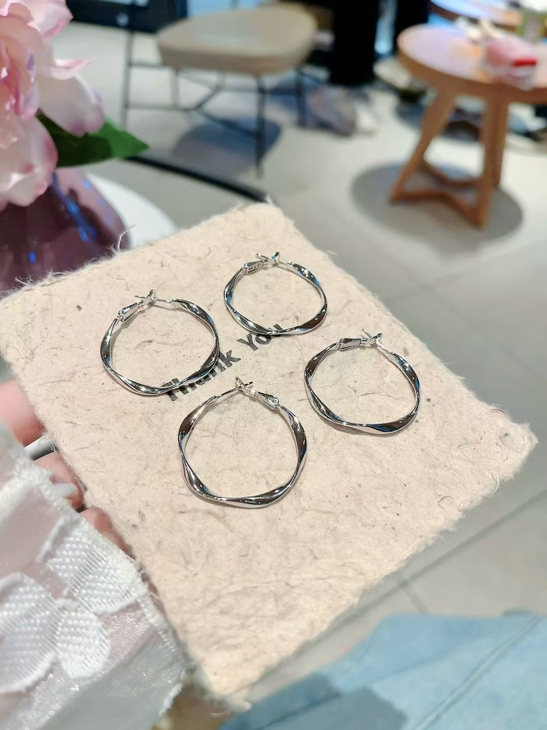 Boucles d'oreilles créoles Möbius Infinity en argent sterling 925 faites à la main – Bijoux minimalistes et intemporels