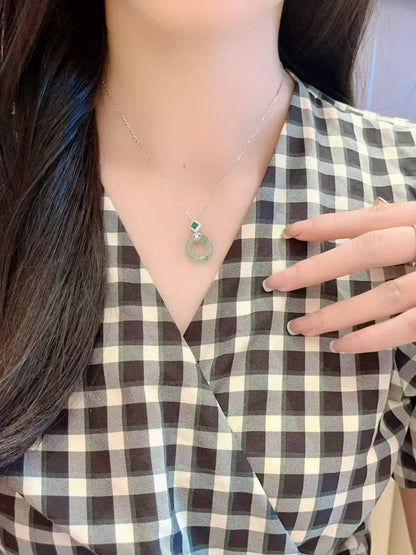 Collier pendentif « Nœud de paix » en argent sterling et jade africain fait main – Édition Double Bénédictions