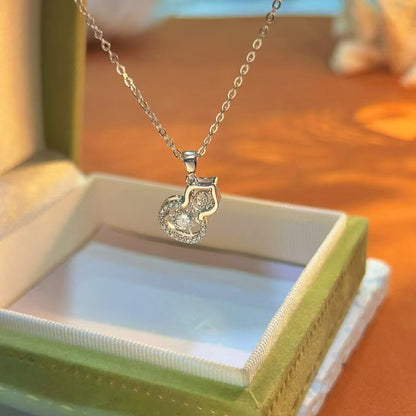 Collier pendentif gourde en argent sterling 925 serti de zircons, fabriqué à la main – Symbole d'élégance et de vitalité