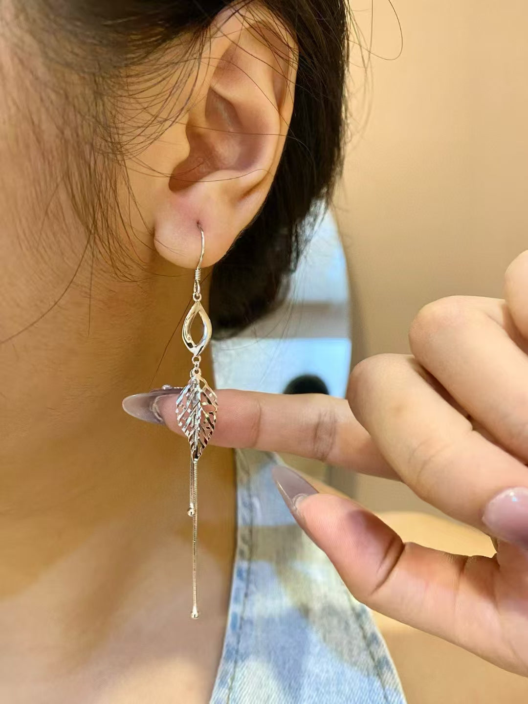 Boucles d'oreilles en argent sterling, feuilles et pampilles, fabriquées à la main – L'élégance de la nature, la touche artisanale