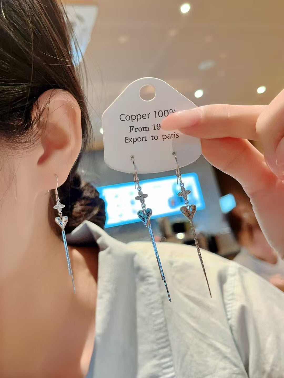 Amour Galactique : Boucles d'oreilles cœur céleste en argent 925 faites à la main avec zircones et pompons 