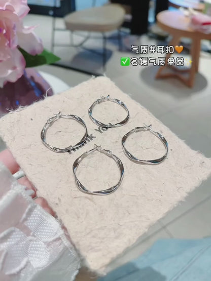 Boucles d'oreilles créoles Möbius Infinity en argent sterling 925 faites à la main – Bijoux minimalistes et intemporels
