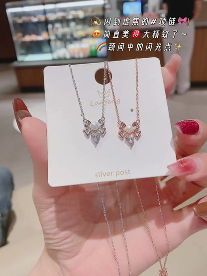 Collier avec pendentif en argent sterling et perles « Nœud enchanté » – Féminité intemporelle, fantaisie moderne
