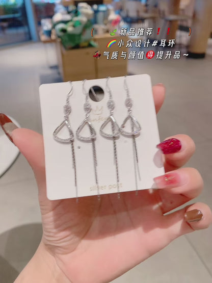 Boucles d'oreilles à pampilles géométriques en argent sterling 925, fabriquées à la main, avec des accents de zircon – Modern Art in Motion